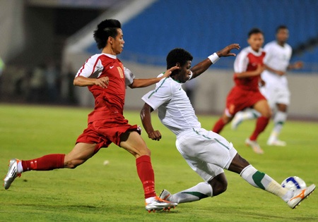 Olympic Việt Nam thua đậm trên sân Mỹ Đình - 2