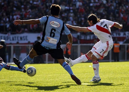 Nước mắt River Plate trong ngày xuống hạng - 1 Nước mắt River Plate trong ngày xuống hạng - 1