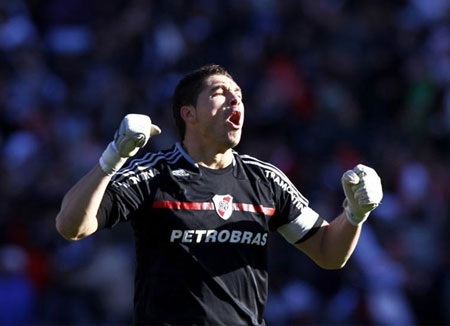 Nước mắt River Plate trong ngày xuống hạng - 3 Nước mắt River Plate trong ngày xuống hạng - 3