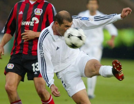 Khoảnh khắc đáng nhớ của Zidane tại Bernabeu - 10