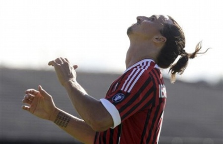 AC Milan thắng giòn giã trong trận mở màn mùa giải mới - 2