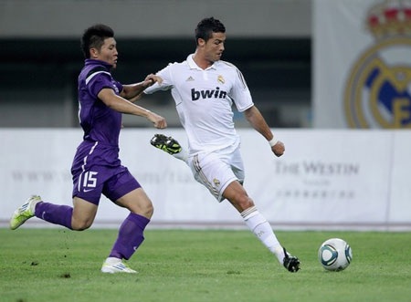 Real Madrid dễ dàng đè bẹp Teda Thiên Tân 6-0 - 1 Real Madrid dễ dàng đè bẹp Teda Thiên Tân 6-0 - 1