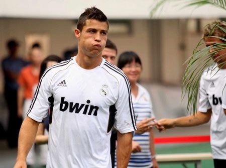 C. Ronaldo rời Real Madrid để trở lại Premier League? - 1 C. Ronaldo rời Real Madrid để trở lại Premier League? - 1