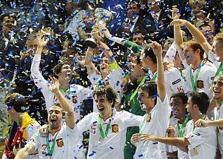 Tây Ban Nha lên ngôi vô địch giải U19 châu Âu - 1