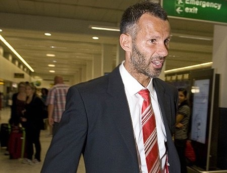 Vợ chồng Ryan Giggs “khẩu chiến” với em dâu - 2 Vợ chồng Ryan Giggs “khẩu chiến” với em dâu - 2