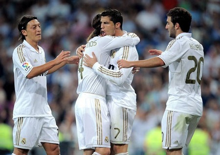 C. Ronaldo rực sáng, Real hạ Vallecano bằng tỷ số tennis - 3