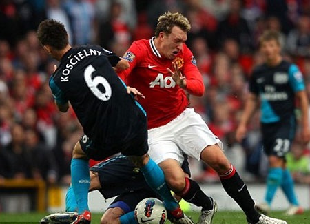 Capello xây dựng ĐT Anh dựa trên MU và Man City? - 1