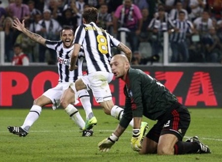 Bùng nổ phút cuối, Juventus hạ gục AC Milan - 3