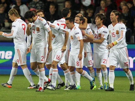 Tây Ban Nha khiến cơ hội của CH Séc khá mong manh - 1