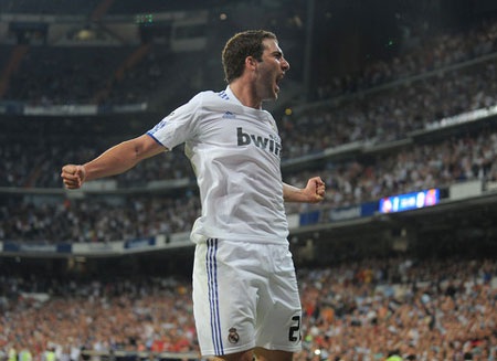 Higuain và Benzema, ai hơn ai? - 3