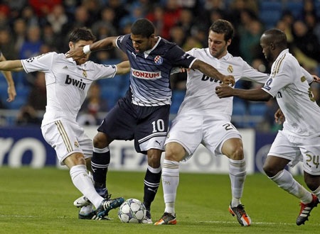 Real Madrid đè bẹp Zagreb bằng tỷ số tennis - 3 Real Madrid đè bẹp Zagreb bằng tỷ số tennis - 3