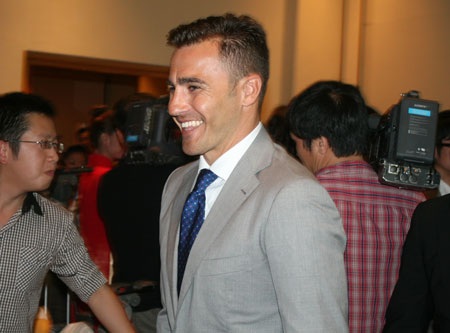 Cannavaro: “Biết đâu tôi sẽ làm HLV đội bóng thiếu nhi của Việt Nam” - 1 Cannavaro: “Biết đâu tôi sẽ làm HLV đội bóng thiếu nhi của Việt Nam” - 1