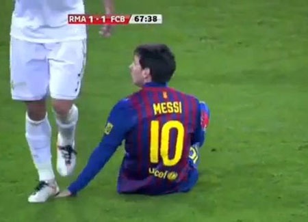 Báo chí thế giới phê phán lối đá thô bạo của Real Madrid - 2