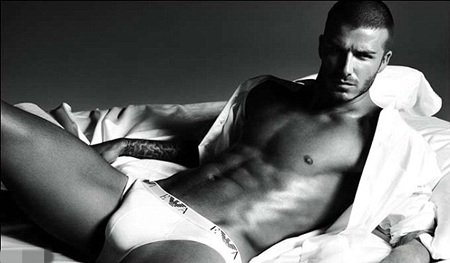 David Beckham “hớp hồn” fan trong quảng cáo mới - 3 David Beckham “hớp hồn” fan trong quảng cáo mới - 3
