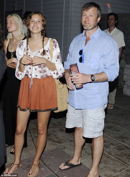 Bữa tiệc đón năm mới của Abramovich ngốn 5 triệu bảng - 5