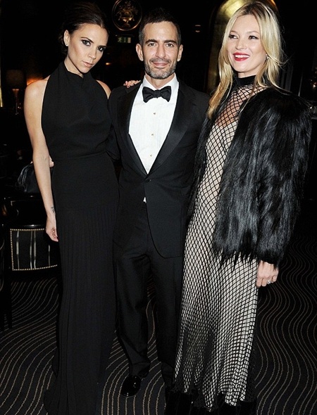 Bà Becks rơi lệ khi nhận giải thưởng British Fashion Awards - 2 Bà Becks rơi lệ khi nhận giải thưởng British Fashion Awards - 2