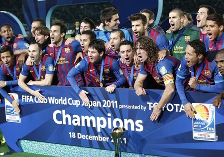 Niềm vui của cầu thủ Barca trong lễ đăng quang tại Yokohama - 10 Niềm vui của cầu thủ Barca trong lễ đăng quang tại Yokohama - 10