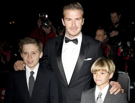 Beckham bảnh bao dự Lễ trao giải thưởng Quân đội Anh - 1 Beckham bảnh bao dự Lễ trao giải thưởng Quân đội Anh - 1