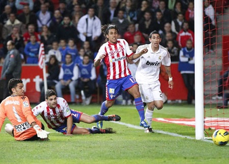 Phục hận Gijon, Real bảo toàn cách biệt 3 điểm với Barca - 2