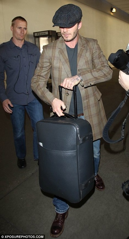 Cha con Beckham đầy phong cách ngày trở về - 4