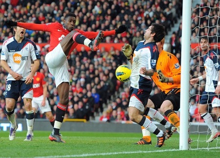 Paul Scholes khơi mào cho chiến thắng "3 sao" của MU - 3