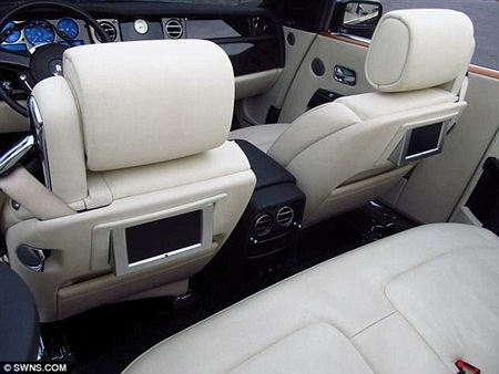 Beckham rao bán siêu xe Rolls-Royce Phantom - 7 Beckham rao bán siêu xe Rolls-Royce Phantom - 7
