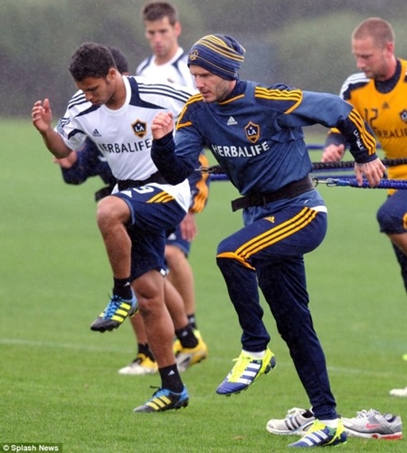 Beckham hứng khởi tập luyện bất chấp trời mưa - 3 Beckham hứng khởi tập luyện bất chấp trời mưa - 3