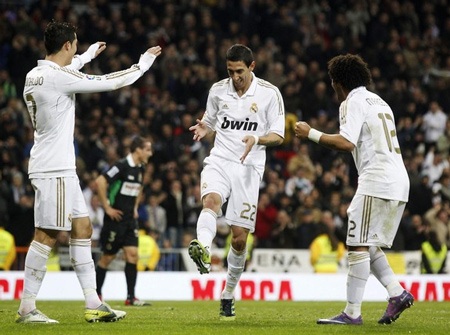 C. Ronaldo tạo cảm hứng, Real Madrid đè bẹp Racing “4 sao” - 2