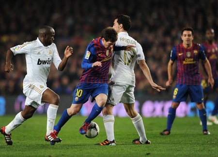 Barca đá 3 trận với Chelsea và Real Madrid trong 6 ngày - 1 Barca đá 3 trận với Chelsea và Real Madrid trong 6 ngày