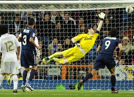 Malaga khiến Real Madrid đứt mạch toàn thắng