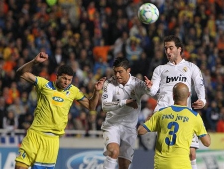Bùng nổ ở cuối trận, Real Madrid đè bẹp Apoel - 3 Bùng nổ ở cuối trận, Real Madrid đè bẹp Apoel