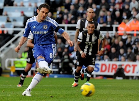 Chelsea trước giai đoạn bão táp của mùa giải - 2 Chelsea trước giai đoạn bão táp của mùa giải