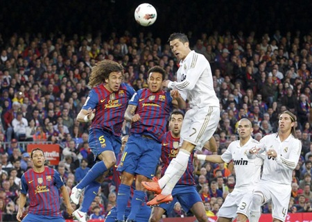 C. Ronaldo lập công, Real Madrid quật đổ Barca tại Nou Camp