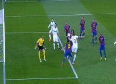 Quan điểm trái chiều về bàn thắng của Khedira