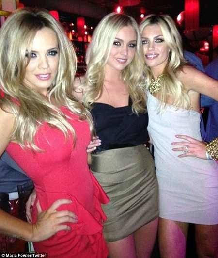 Vợ Peter Crouch xuống sắc vì tiêm nhiều botox - 6 Vợ Peter Crouch xuống sắc vì tiêm nhiều botox