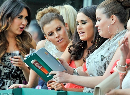 Dàn WAGS tỏa sáng tại “ngày hội người đẹp” Aintree