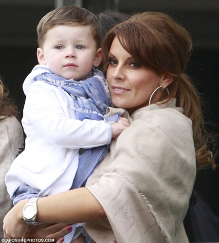 Dàn WAGS tỏa sáng tại “ngày hội người đẹp” Aintree