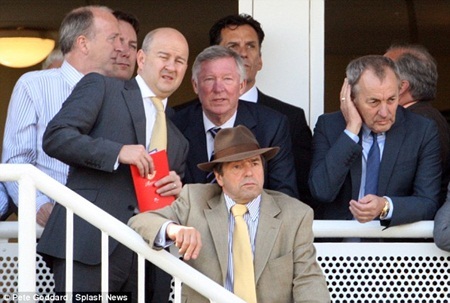 Vợ Wayne Rooney “lấn át” dàn người đẹp tại trường đua Aintree - 12 Vợ Wayne Rooney “lấn át” dàn người đẹp tại trường đua Aintree