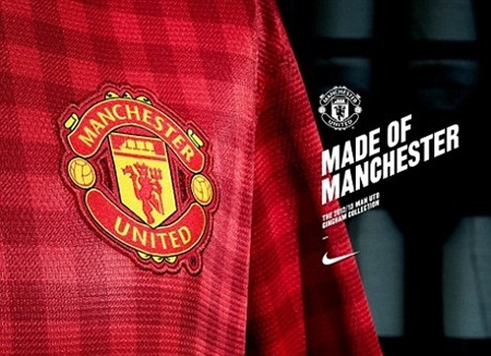 Đồng phục mới của MU bị chê “tơi tả” - 2 Đồng phục mới của MU bị chê “tơi tả”