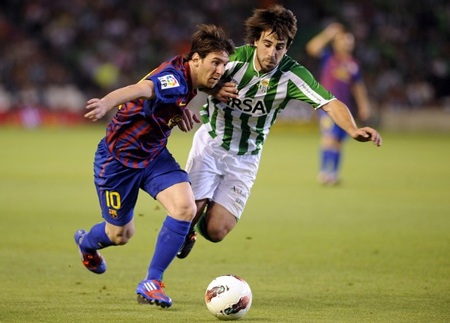 Messi tịt ngòi, Barca suýt thua trong ngày Guardiola chia tay Liga