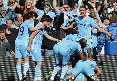 Thắng nghẹt thở QPR, Man City lên ngôi vô địch Premier League