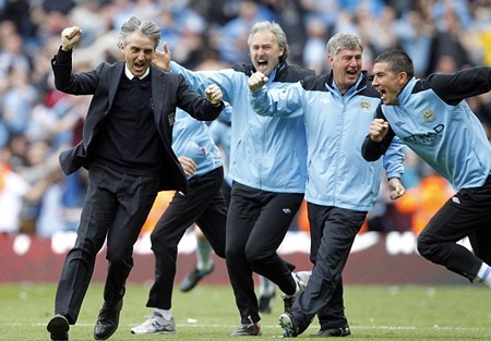 Thắng nghẹt thở QPR, Man City lên ngôi vô địch Premier League