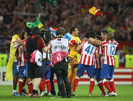 “Vùi dập” Bilbao, Atletico lần thứ 2 vô địch Europa League - 3 “Vùi dập” Bilbao, Atletico lần thứ 2 vô địch Europa League