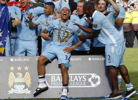 Niềm hạnh phúc vô bờ bến của Man City trong ngày đăng quang - 7 Niềm hạnh phúc vô bờ bến của Man City trong ngày đăng quang
