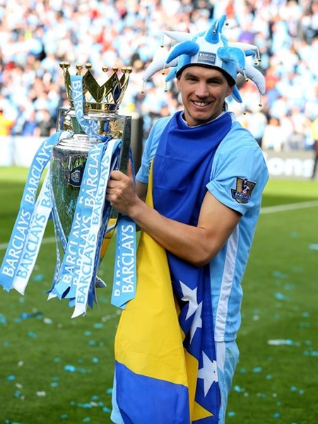Niềm hạnh phúc vô bờ bến của Man City trong ngày đăng quang - 10 Niềm hạnh phúc vô bờ bến của Man City trong ngày đăng quang