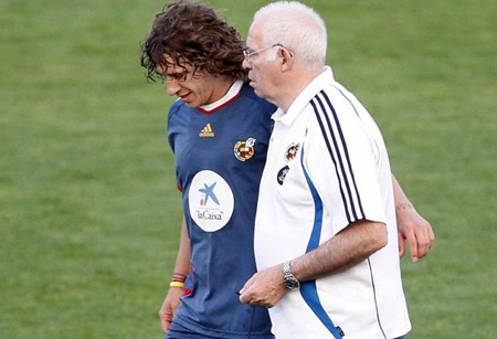 Những kỷ niệm đáng nhớ của Puyol cùng ĐT Tây Ban Nha - 11 Những kỷ niệm đáng nhớ của Puyol cùng ĐT Tây Ban Nha