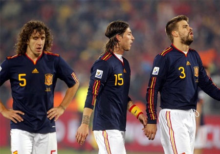 Những kỷ niệm đáng nhớ của Puyol cùng ĐT Tây Ban Nha - 14 Những kỷ niệm đáng nhớ của Puyol cùng ĐT Tây Ban Nha