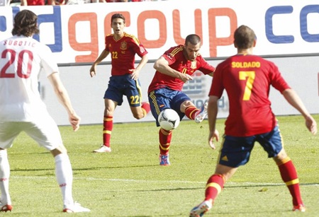 Tây Ban Nha dễ dàng hạ Serbia bằng đội hình 2 - 1 Tây Ban Nha dễ dàng hạ Serbia bằng đội hình 2
