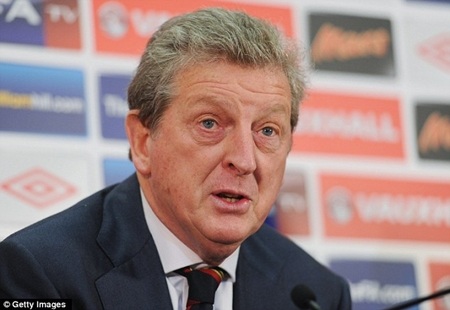 Roy Hodgson ban lệnh ‘giới nghiêm’ trước thềm Euro 2012 - 1 Roy Hodgson ban lệnh ‘giới nghiêm’ trước thềm Euro 2012