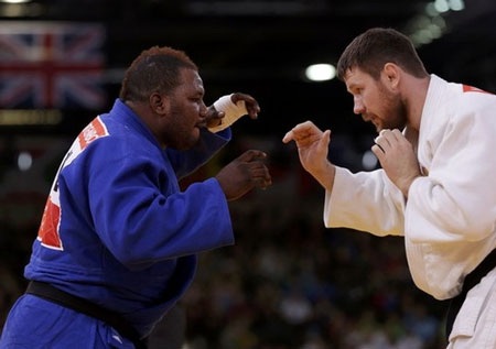 3 quan chức và 1 VĐV mất tích tại Olympic London - 1 Cedric Mandembo